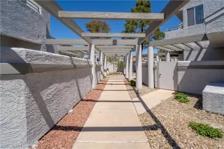 Photo #3: 2574653 Listing 