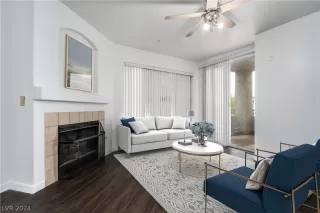 Photo #2: 2574682 Listing