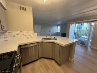 Photo #5: 2574714 Listing 