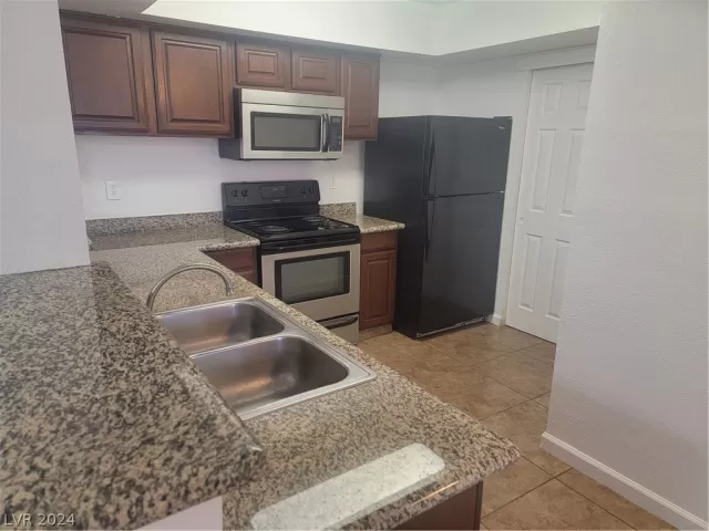 MLS: 2574721 Condo For Sale