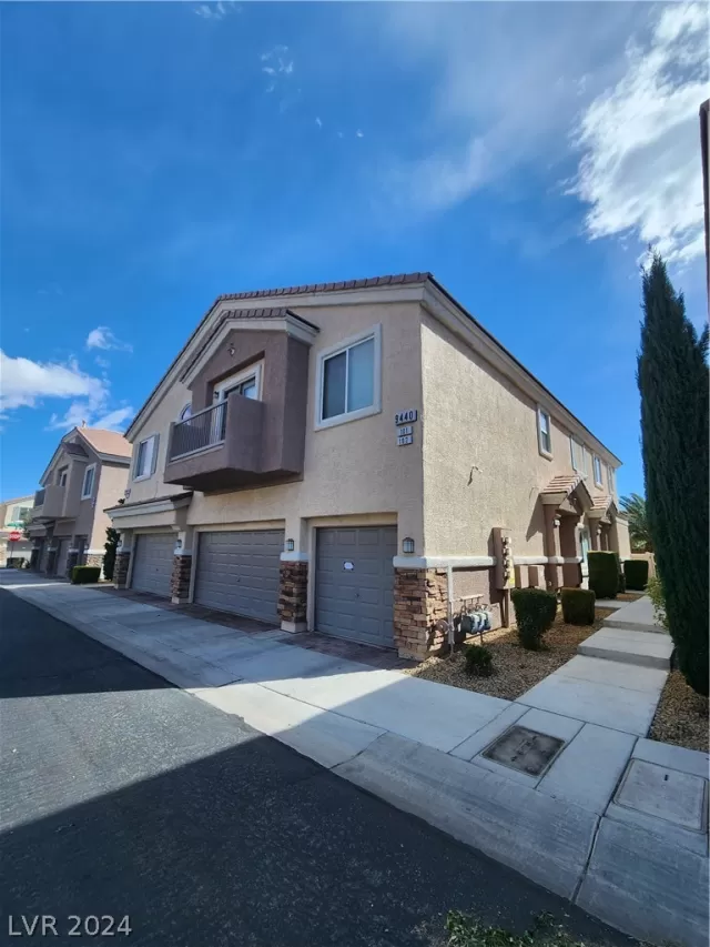 MLS: 2574760 Condo For Sale
