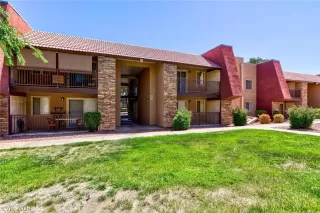 Photo #2: 2574767 Listing