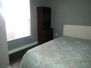 Photo #4: 2574822 Listing