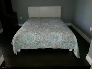 Photo #5: 2574822 Listing