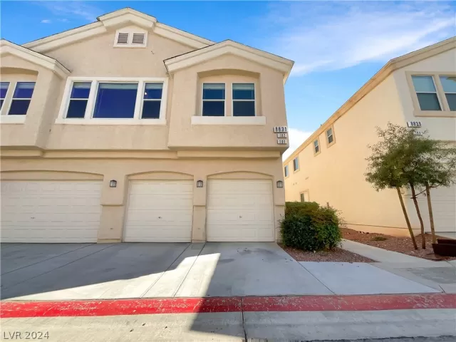 MLS: 2574826 Condo For Sale