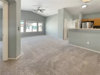 Photo #2: 2574826 Listing