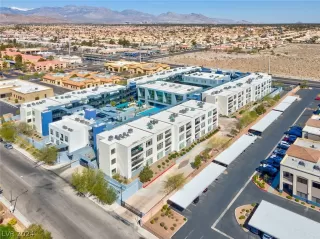 Photo #3: 2574835 Listing