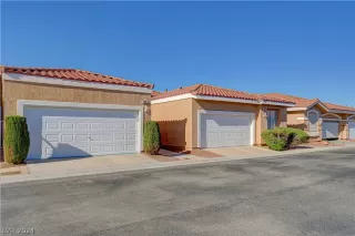 Photo #2: 2574840 Listing