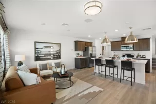 Photo #2: 2574850 Listing