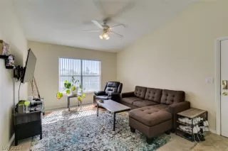 Photo #4: 2574854 Listing