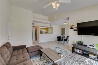 Photo #5: 2574854 Listing