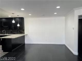 Photo #2: 2574859 Listing 