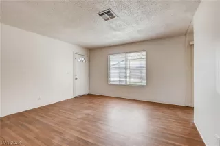 Photo #4: 2574909 Listing 