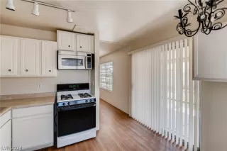 Photo #5: 2574909 Listing 