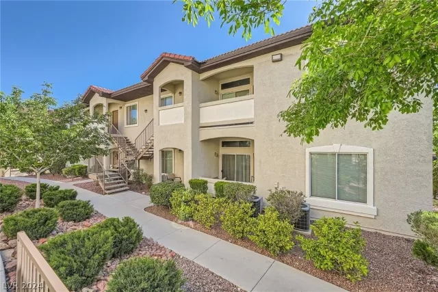 MLS: 2574915 Condo For Sale