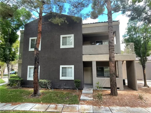 MLS: 2574921 Condo For Sale