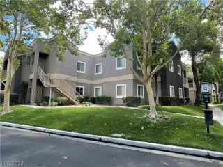 Photo #1: 2574921 Listing