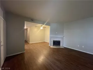 Photo #3: 2574921 Listing