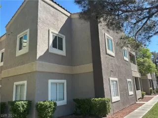 Photo #2: 2574931 Listing