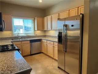 Photo #6: 2574931 Listing