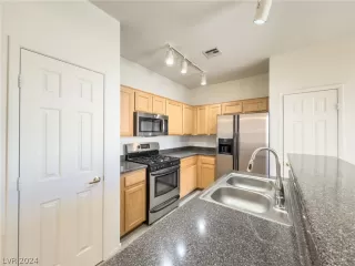 Photo #3: 2574935 Listing 