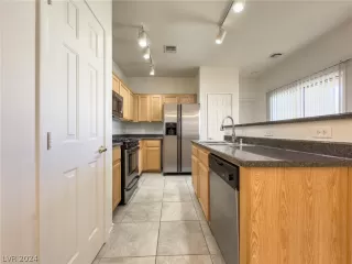 Photo #4: 2574935 Listing 