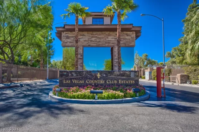 MLS: 2574937 Condo For Sale