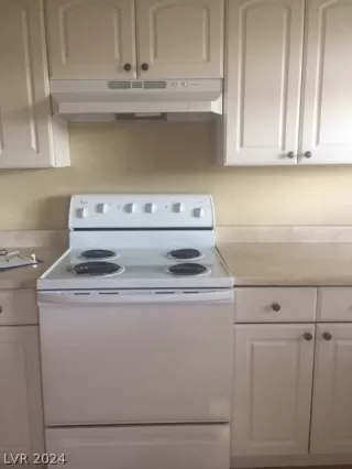 Photo #4: 2574937 Listing 