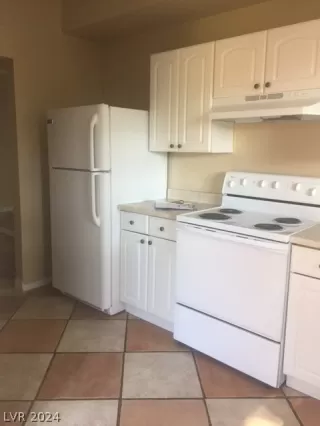 Photo #5: 2574937 Listing 