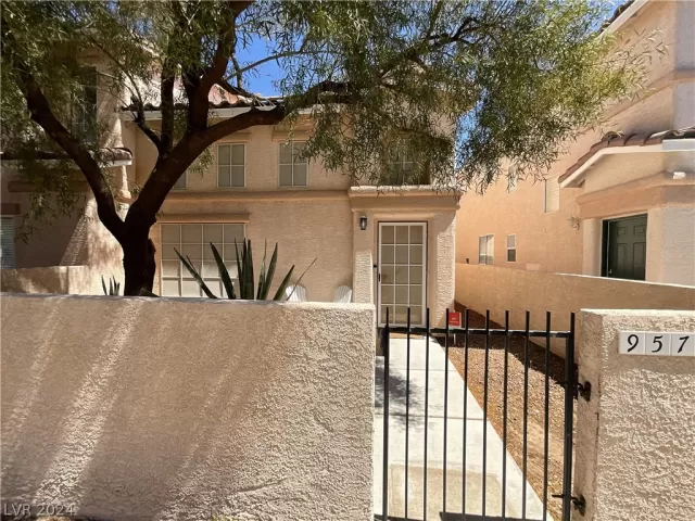 MLS: 2574950 Condo For Sale