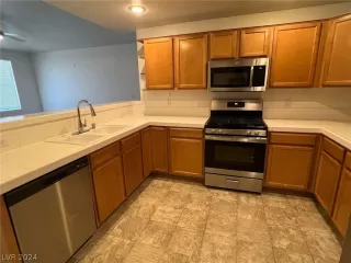 Photo #5: 2574953 Listing 