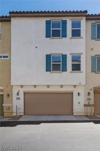 Photo #1: 2574968 Listing