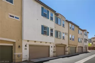 Photo #2: 2574968 Listing