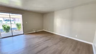 Photo #3: 2574976 Listing