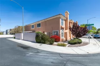 Photo #2: 2574993 Listing 