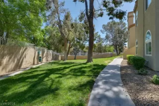 Photo #3: 2575007 Listing