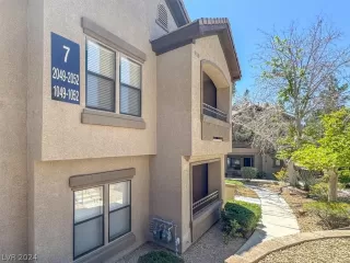 Photo #1: 2575009 Listing