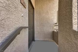 Photo #3: 2575009 Listing