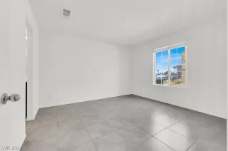 Photo #6: 2575015 Listing