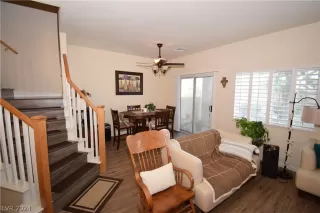 Photo #6: 2575037 Listing