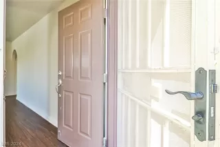 Photo #4: 2575043 Listing