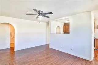 Photo #5: 2575043 Listing