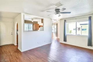 Photo #6: 2575043 Listing