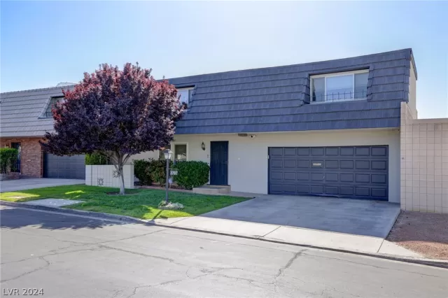 MLS: 2575046 Condo For Sale