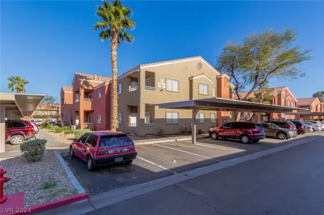 MLS: 2575048 Condo For Sale