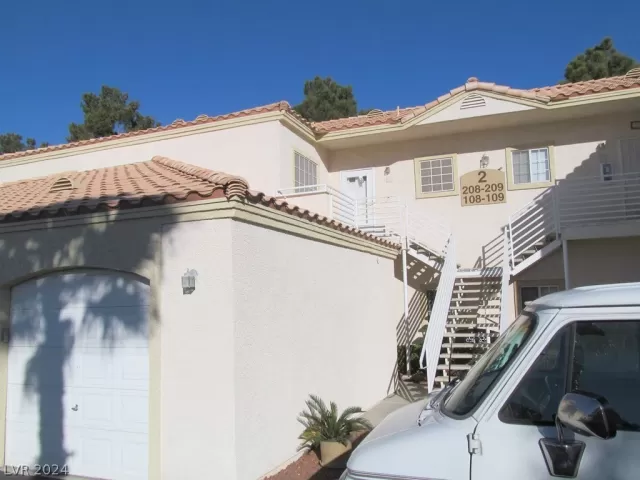 MLS: 2575067 Condo For Sale