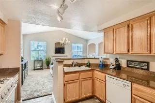 Photo #2: 2575105 Listing