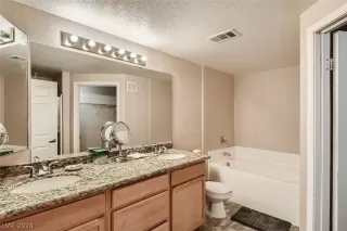 Photo #4: 2575105 Listing