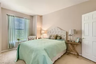 Photo #6: 2575105 Listing