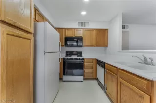 Photo #4: 2575114 Listing